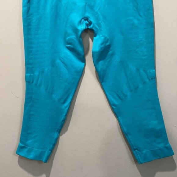 Lululemon Zone In Crop Leggings Tight Compression Shaping High Rise Size 12 - Picture 10 of 13